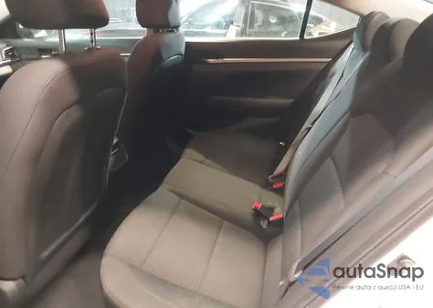 2020 Hyundai Elantra Value Edition z USA, uszkodzony, nr VIN 5NPD84LFXLH619228